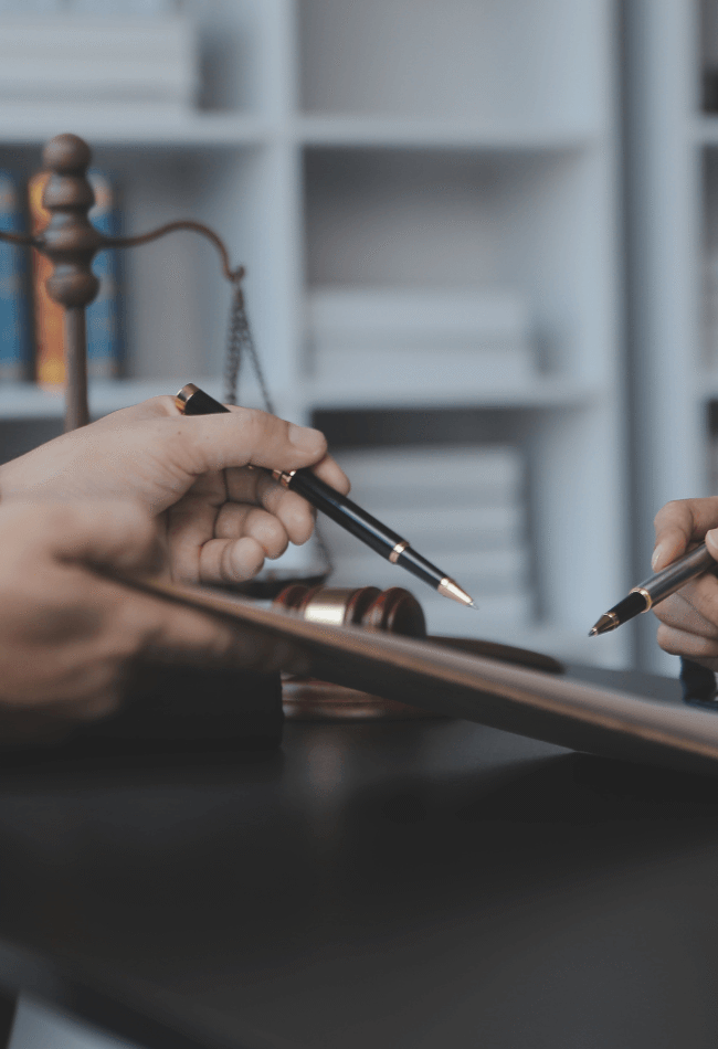 Gold Bright et Associés la romance d'avocat à lire