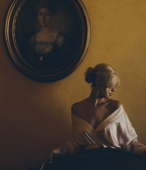 Morgane Moncomble va publier trois romances historiques