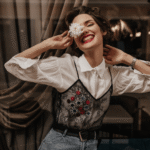 Morgane Moncomble va-t-elle écrire de la romantasy ?
