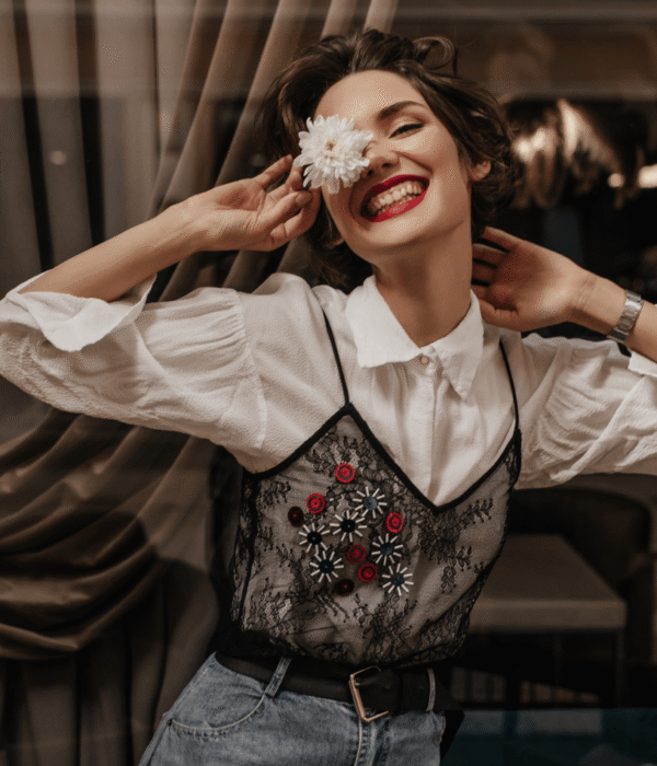 Morgane Moncomble va-t-elle écrire de la romantasy ?