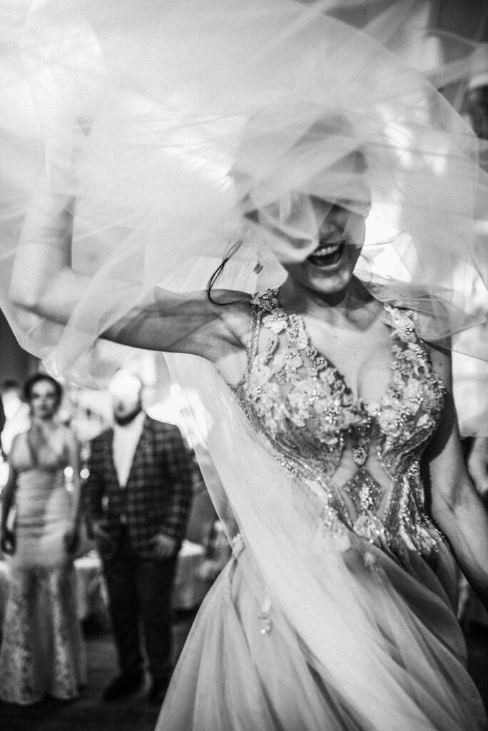 Le succès du mariage arrangé en romance