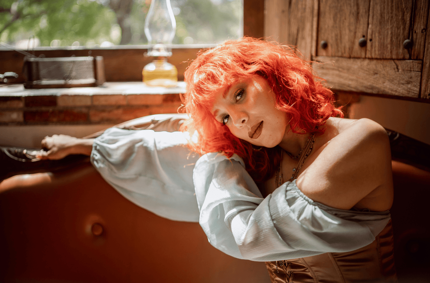 Comprendre le succès de la cosy romantasy